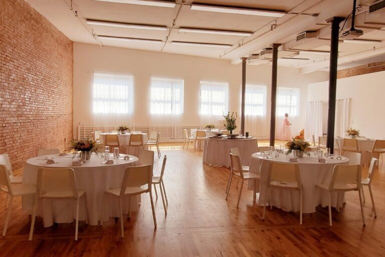 Exposed Brick Loft is Pop-Up Event Space with Rooftop is raw space that is perfect for productions, photoshoots, Mitzvahs, weddings, runway shows, corporate events and more. Near Union Square