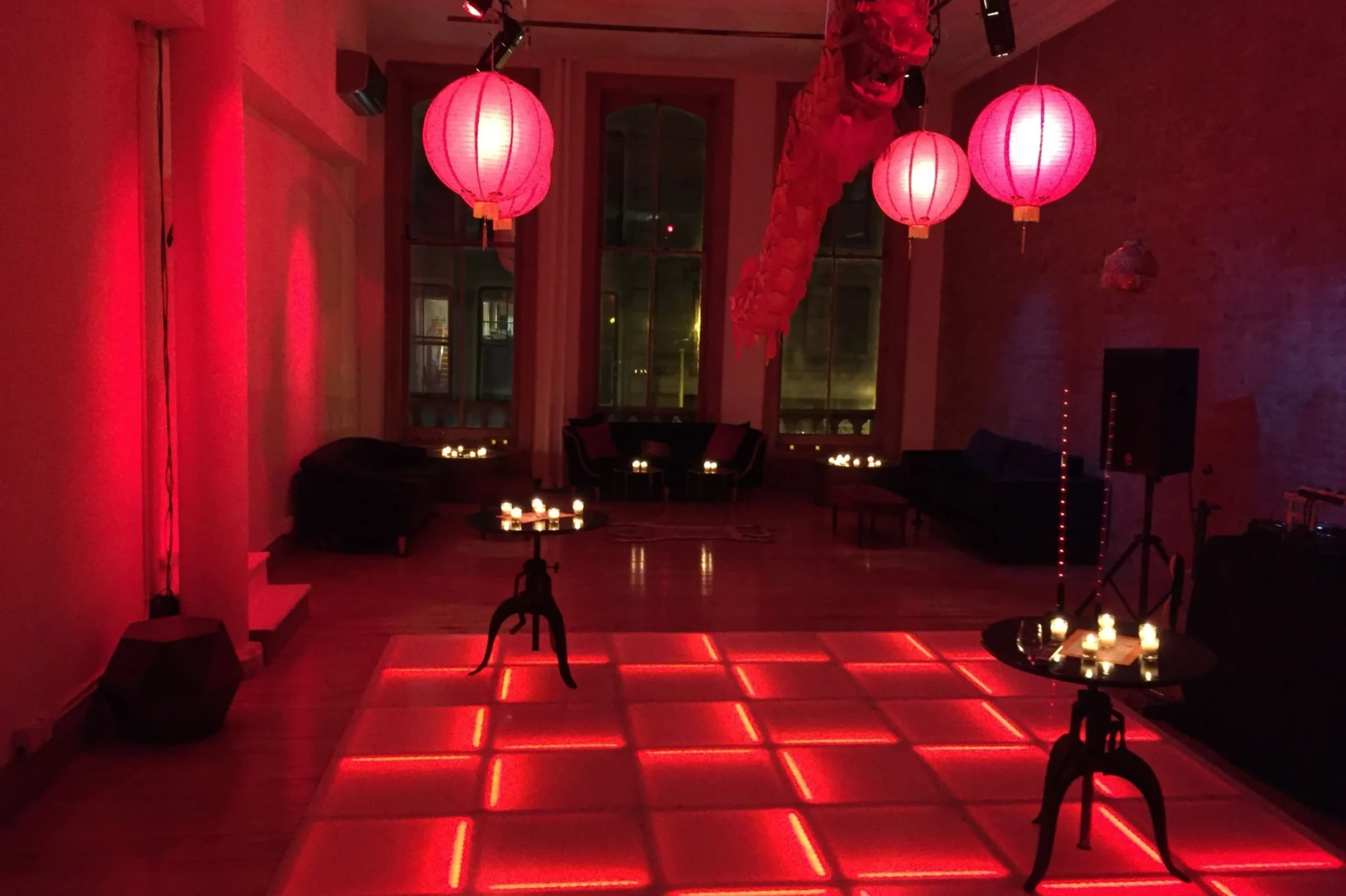Daylight Brick Loft with Chef's Kitchen - Event Spaces New York