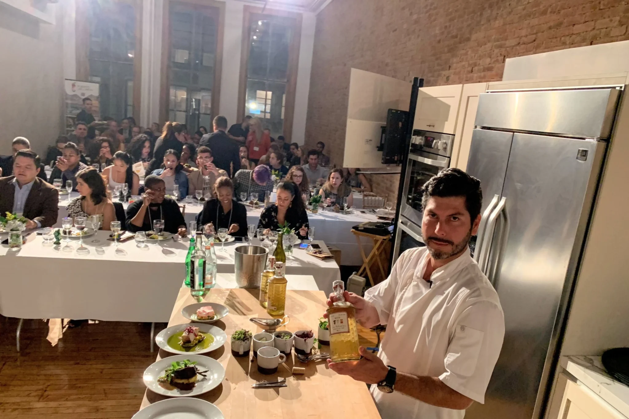 Daylight Brick Loft with Chef's Kitchen - Event Spaces New York