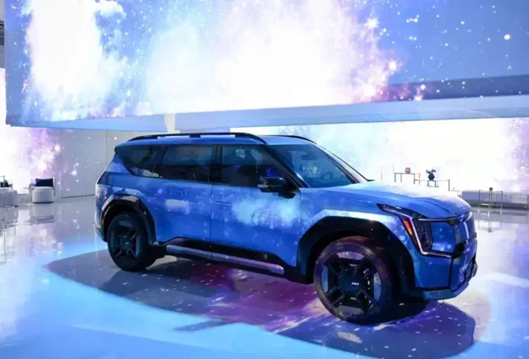 drive in car showroom