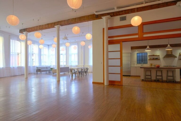 Corporate Event Space is an elegant 4,000 sq. ft. Daylight Studio with 14-foot ceilings, 16 east and south facing windows, and 2 working kitchens. The event space rental is perfect for film and photo shoots, corporate and culinary events, private parties marriages and more.