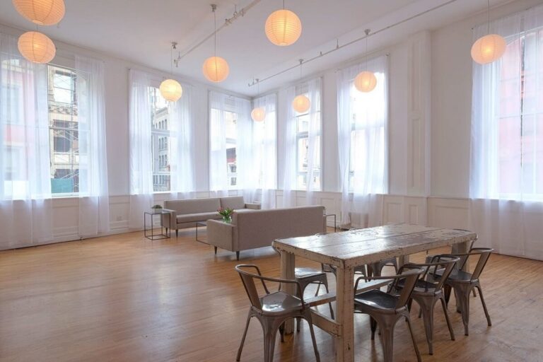 Corporate Event Space is an elegant 4,000 sq. ft. Daylight Studio with 14-foot ceilings, 16 east and south facing windows, and 2 working kitchens. The event space rental is perfect for film and photo shoots, corporate and culinary events, private parties marriages and more.