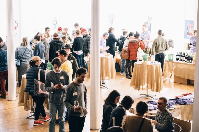 Corporate Event Space is an elegant 4,000 sq. ft. Daylight Studio with 14-foot ceilings, 16 east and south facing windows, and 2 working kitchens. The event space rental is perfect for film and photo shoots, corporate and culinary events, private parties marriages and more.