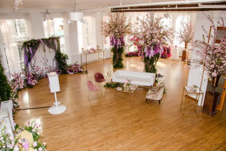 Corporate Event Space is an elegant 4,000 sq. ft. Daylight Studio with 14-foot ceilings, 16 east and south facing windows, and 2 working kitchens. The event space rental is perfect for film and photo shoots, corporate and culinary events, private parties marriages and more.