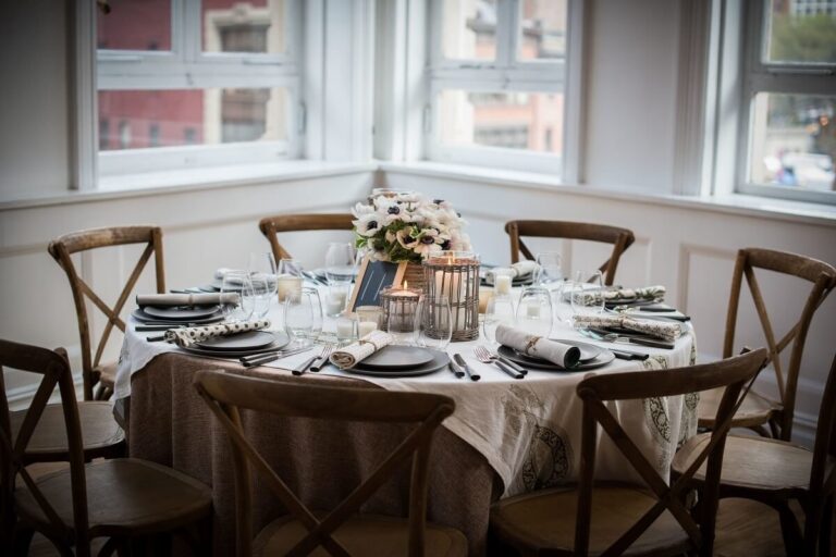 Corporate Event Space is an elegant 4,000 sq. ft. Daylight Studio with 14-foot ceilings, 16 east and south facing windows, and 2 working kitchens. The event space rental is perfect for film and photo shoots, corporate and culinary events, private parties marriages and more.