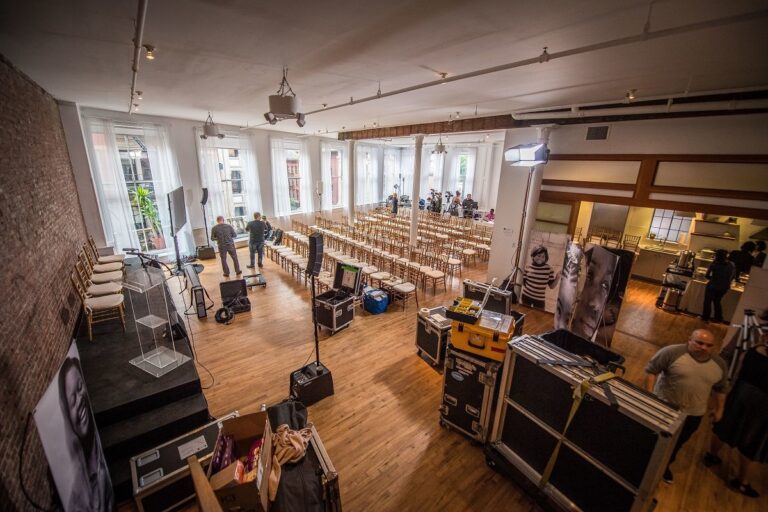 Corporate Event Space is an elegant 4,000 sq. ft. Daylight Studio with 14-foot ceilings, 16 east and south facing windows, and 2 working kitchens. The event space rental is perfect for film and photo shoots, corporate and culinary events, private parties marriages and more.