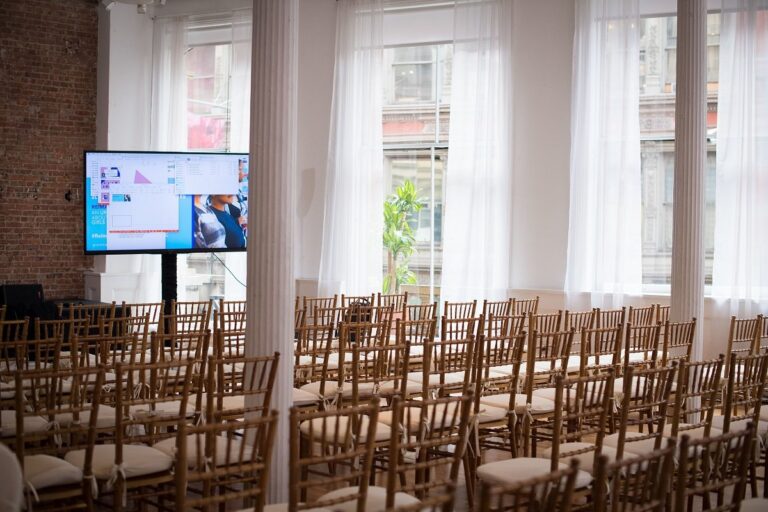 Corporate Event Space is an elegant 4,000 sq. ft. Daylight Studio with 14-foot ceilings, 16 east and south facing windows, and 2 working kitchens. The event space rental is perfect for film and photo shoots, corporate and culinary events, private parties marriages and more.