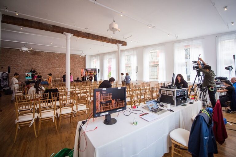 Corporate Event Space is an elegant 4,000 sq. ft. Daylight Studio with 14-foot ceilings, 16 east and south facing windows, and 2 working kitchens. The event space rental is perfect for film and photo shoots, corporate and culinary events, private parties marriages and more.