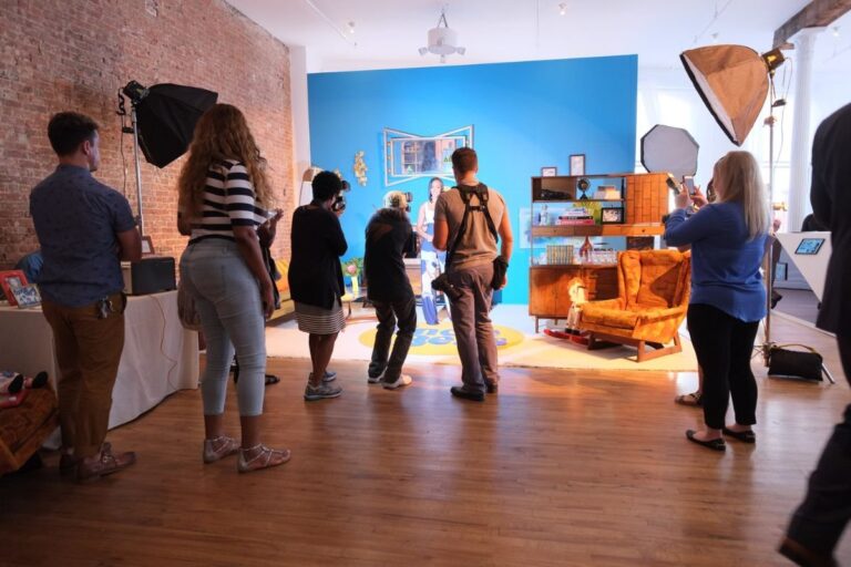 Corporate Event Space is an elegant 4,000 sq. ft. Daylight Studio with 14-foot ceilings, 16 east and south facing windows, and 2 working kitchens. The event space rental is perfect for film and photo shoots, corporate and culinary events, private parties marriages and more.