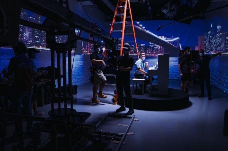 Immersive-Projector Event Space