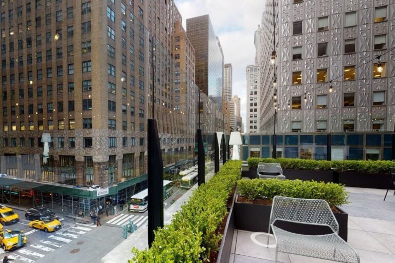 Rooftop+on+Lexington