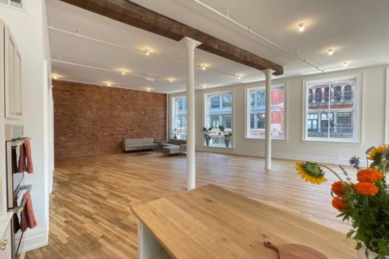 The Loft Event Space is perfect for film and photo shoots, corporate and culinary events, private parties and elegant weddings.