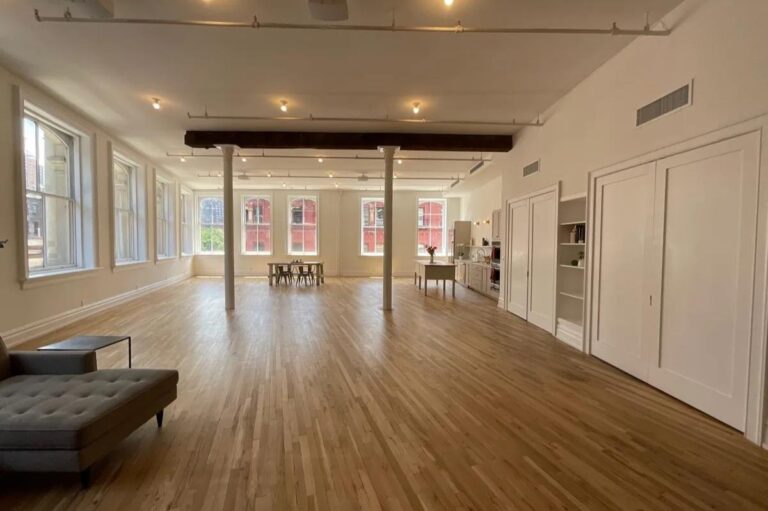 The Loft Event Space is perfect for film and photo shoots, corporate and culinary events, private parties and elegant weddings.