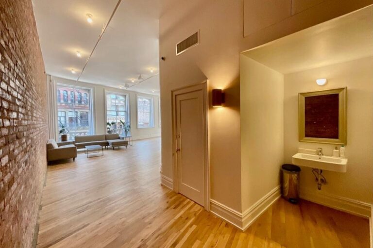 The Loft Event Space is perfect for film and photo shoots, corporate and culinary events, private parties and elegant weddings.