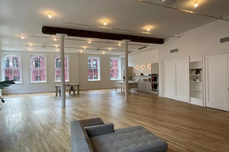 The Loft Event Space is perfect for film and photo shoots, corporate and culinary events, private parties and elegant weddings.