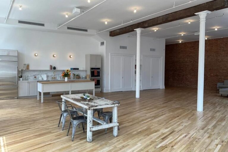 The Loft Event Space is perfect for film and photo shoots, corporate and culinary events, private parties and elegant weddings.