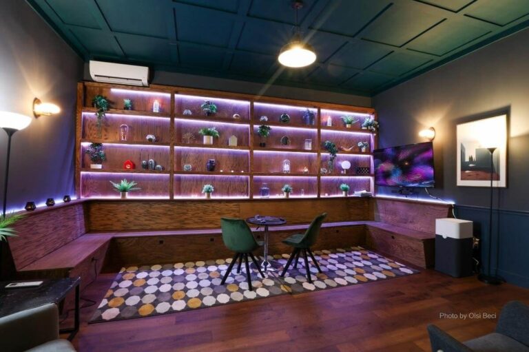 Bar with Private Room