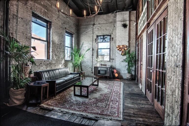 Vintage Loft with Roof Deck