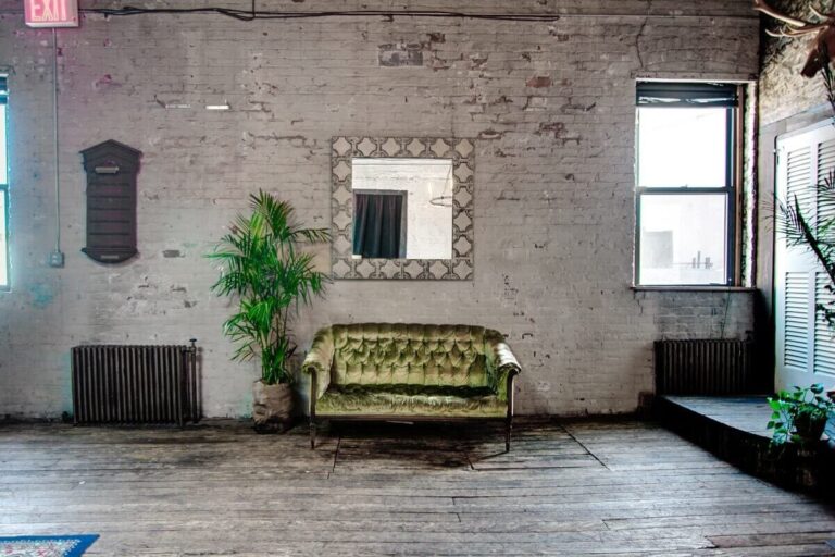 Vintage Loft with Roof Deck