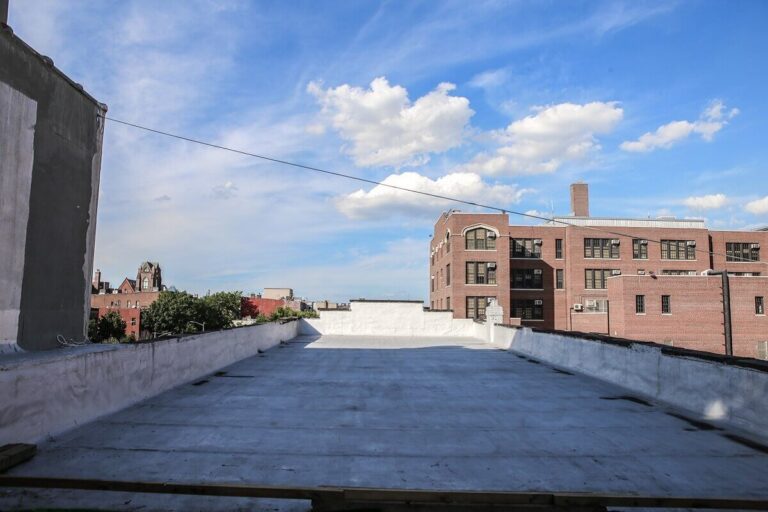 Vintage Loft with Roof Deck