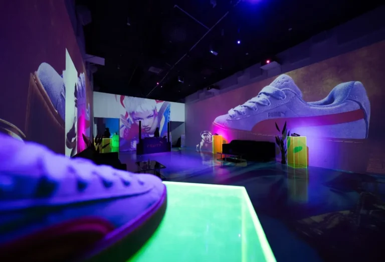 Immersive-Projector Event Space