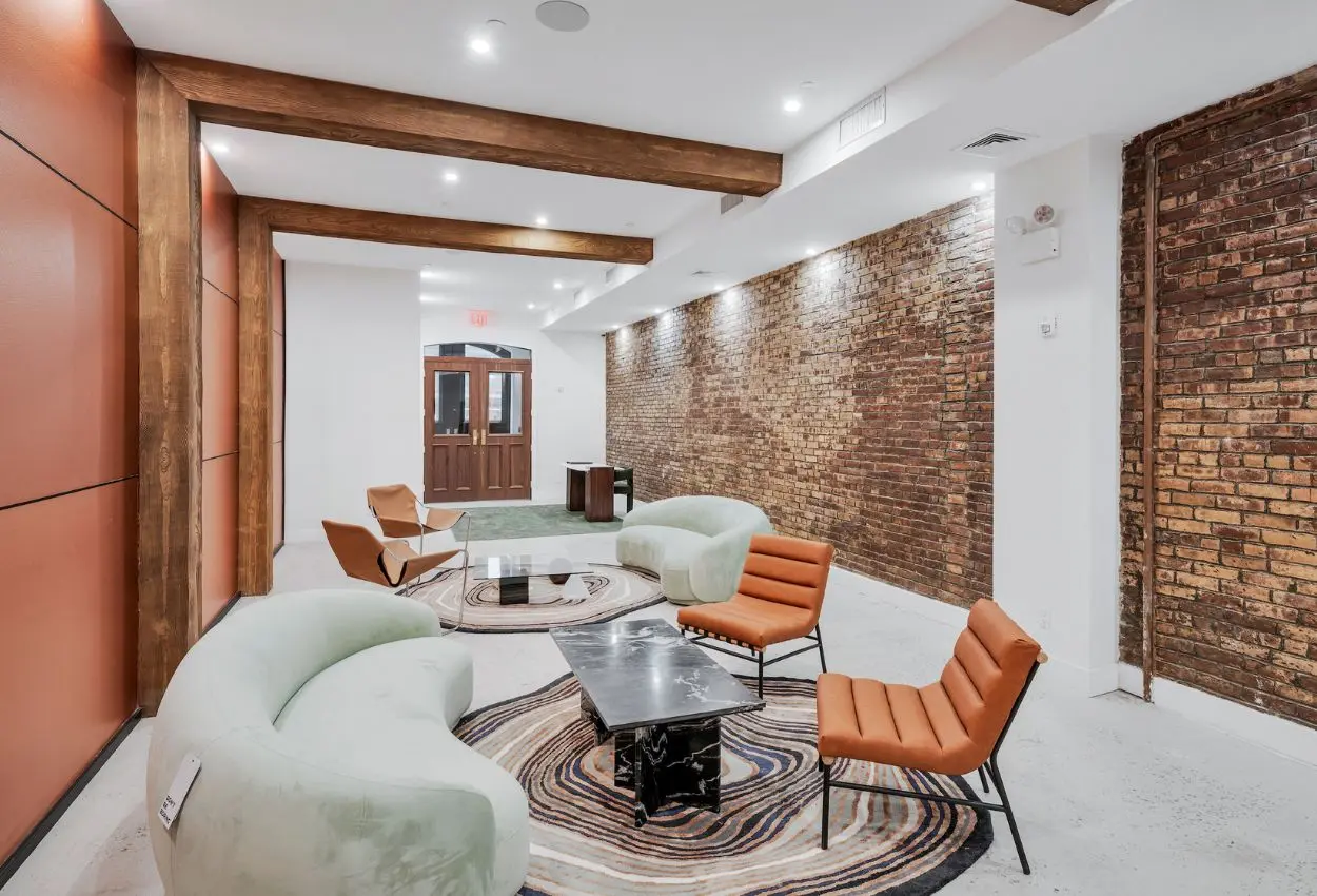 Renovated Carriage House With Rooftop - Event Spaces New York